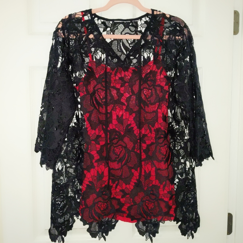 Linea Black Lace Cut Out Tunic Blouses XS